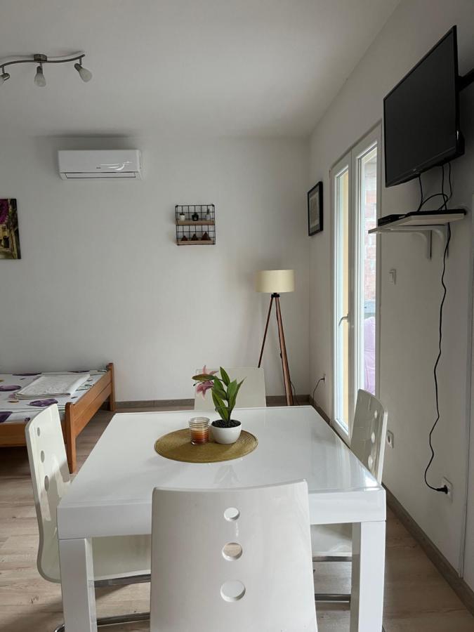 Апартаменты Apartman Iskra Биела Экстерьер фото