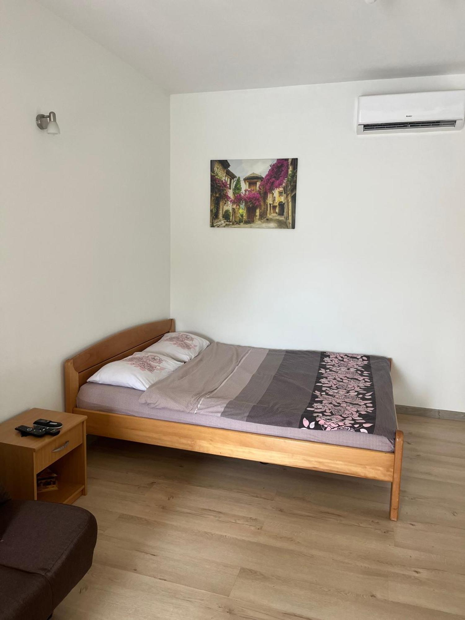 Апартаменты Apartman Iskra Биела Экстерьер фото